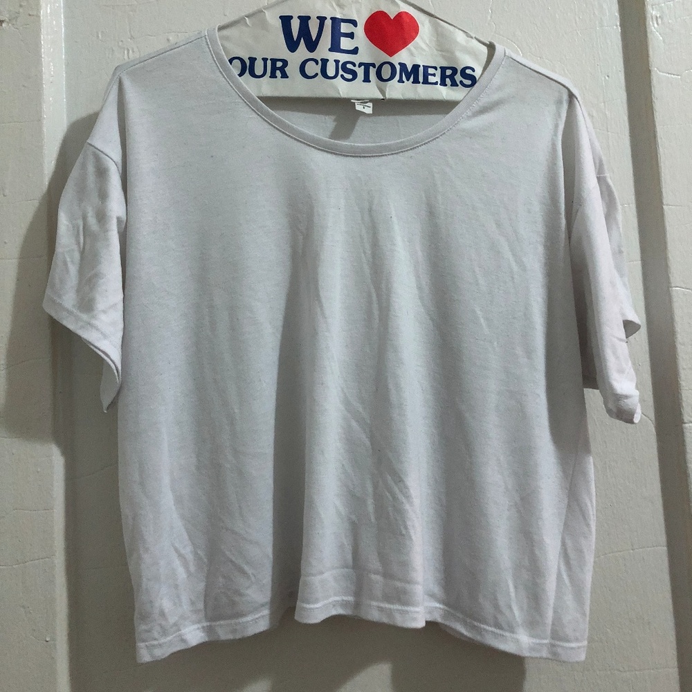 Cropped white t-shirt small